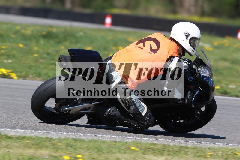 /Archiv-2022/08 17.04.2022 Speer Racing ADR/Instruktorengruppe/backside